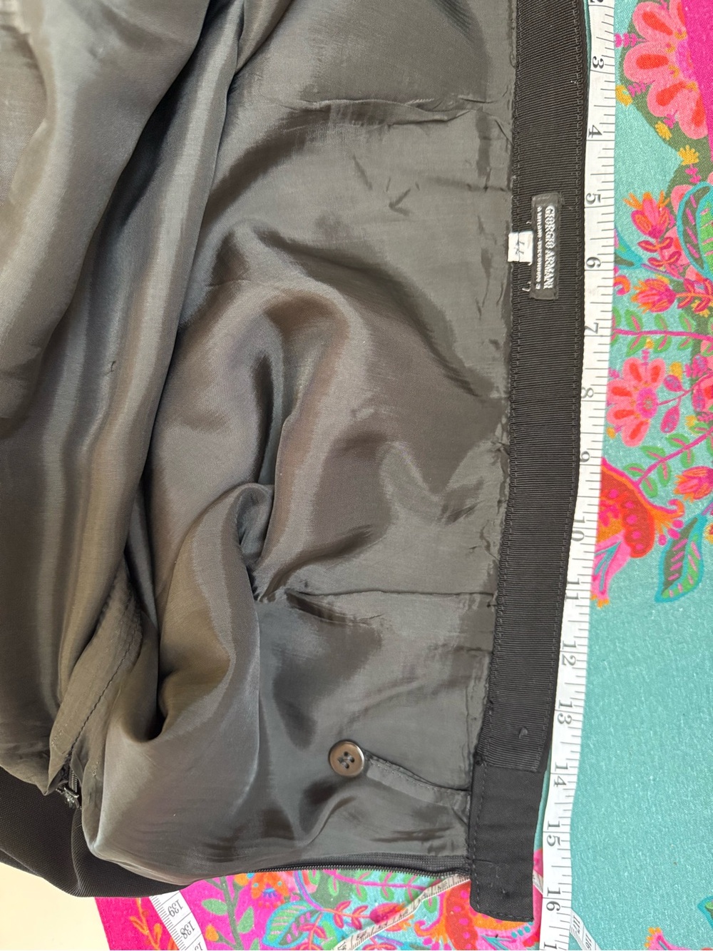 Giorgio Armani Black Fitted Skirt Italian 44 US 8 - Picture 8 of 11